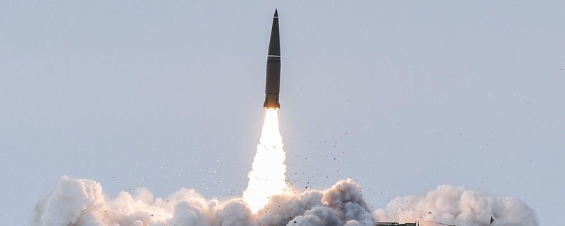 Tên lửa đạn đạo Iskander-M rời xe phóng (Ảnh: Sputnik). Tên lửa đạn đạo Iskander-M rời xe phóng (Ảnh: Sputnik).