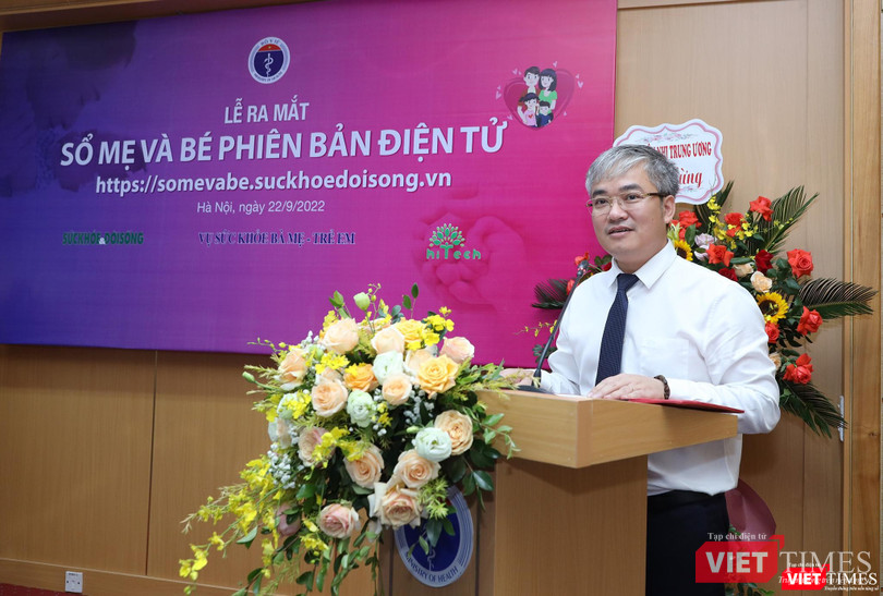 Ông Trần Tuấn Linh - Tổng Biên tập Báo Sức khỏe và Đời sống - hy vọng đây sẽ là cẩm nang chăm sóc sức khỏe dành cho các bà mẹ mang thai và nuôi con nhỏ từ 0 - 6 tuổi