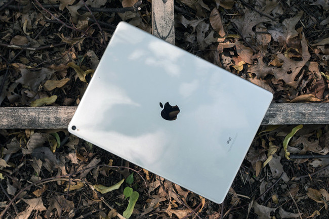 Đánh giá iPad Pro 12.9: màn hình khủng, chơi game tuyệt vời ảnh 1