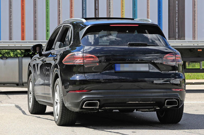 Hé lộ những hình ảnh đầu tiên của 2018 Porsche Cayenne ảnh 4