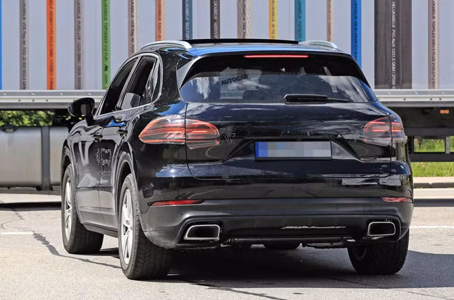 Hé lộ những hình ảnh đầu tiên của 2018 Porsche Cayenne ảnh 4