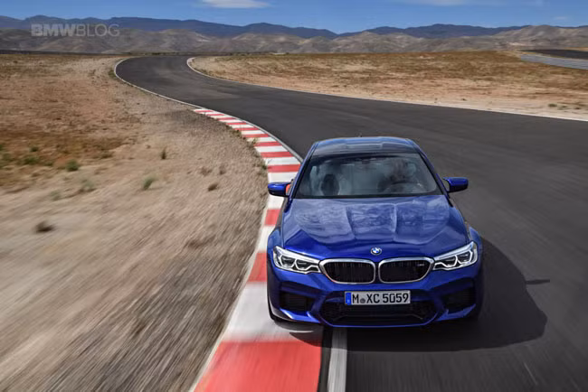 BMW M5 thế hệ mới chính thức ra mắt – chiếc BMW nhanh nhất trong lịch sử ảnh 3