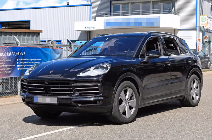 Hé lộ những hình ảnh đầu tiên của 2018 Porsche Cayenne ảnh 5