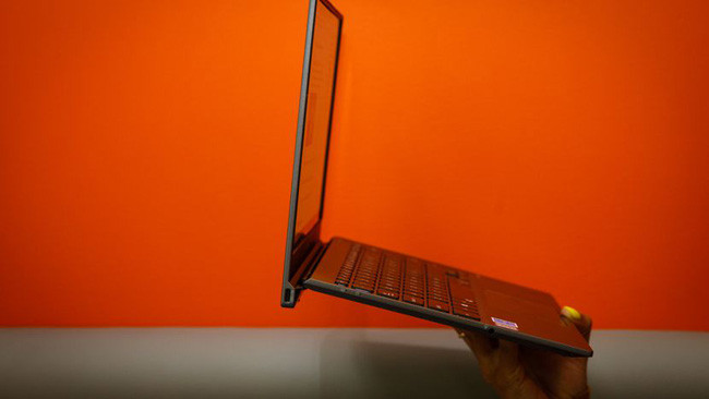 Đánh giá laptop Asus Pro B9440 ảnh 3