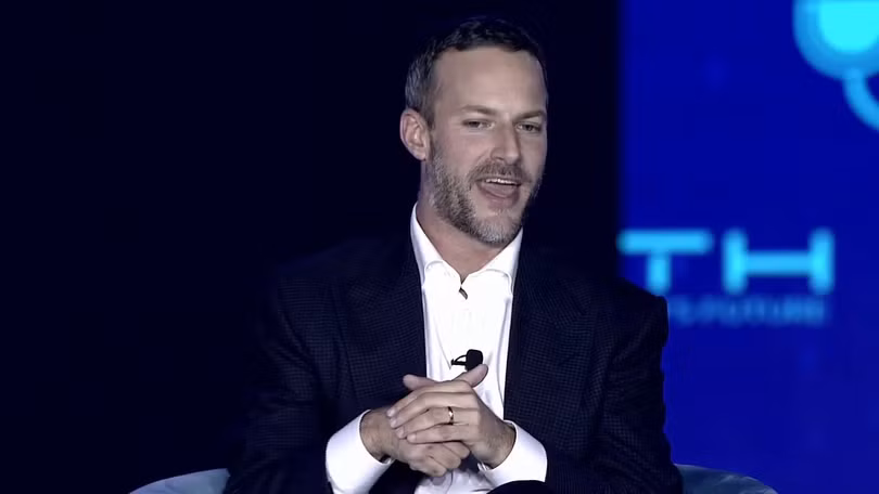 Ông Adam Boehler, Giám đốc điều hành của Tập đoàn Tài chính Phát triển Quốc tế Hoa Kỳ cho rằng chiến lược “Vành đai, con đường” của Trung Quốc nhất định sụp đổ.