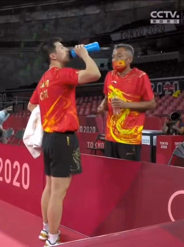 Nhà vô địch đơn nam bóng bàn Ma Long