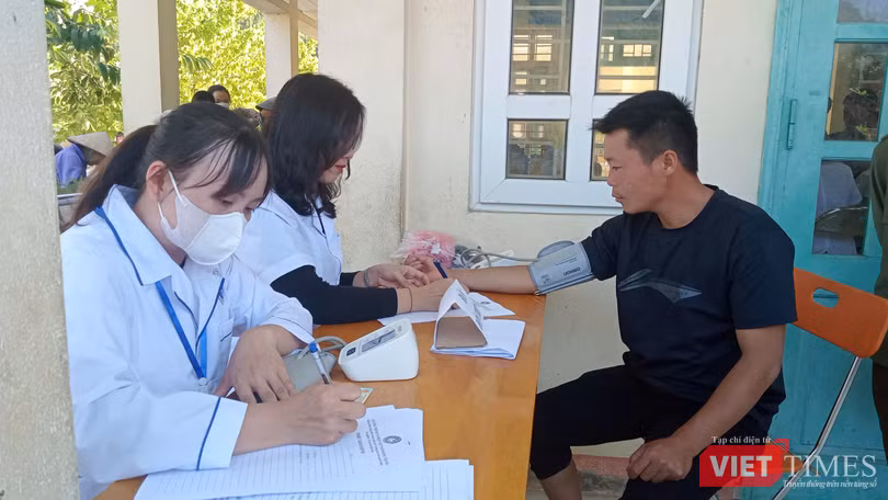 VT_Một số hình ảnh thăm, khám bệnh cho người dân tại tại 2 xã Cao Thượng, Khang Ninh, huyện Ba Bể, tỉnh Bắc Kạn 3.jpg