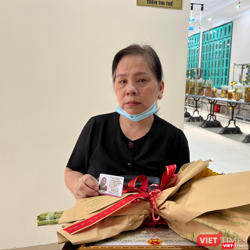 Bà Nguyễn Thị Hoàng Oanh (59 Vân Hồ 2, Hà Nội) - có chồng đã hiến thân thể cho nghiên cứu y khoa ở Trường Đại học Y Hà Nội Bà Nguyễn Thị Hoàng Oanh (59 Vân Hồ 2, Hà Nội) - có chồng đã hiến thân thể cho nghiên cứu y khoa ở Trường Đại học Y Hà Nội