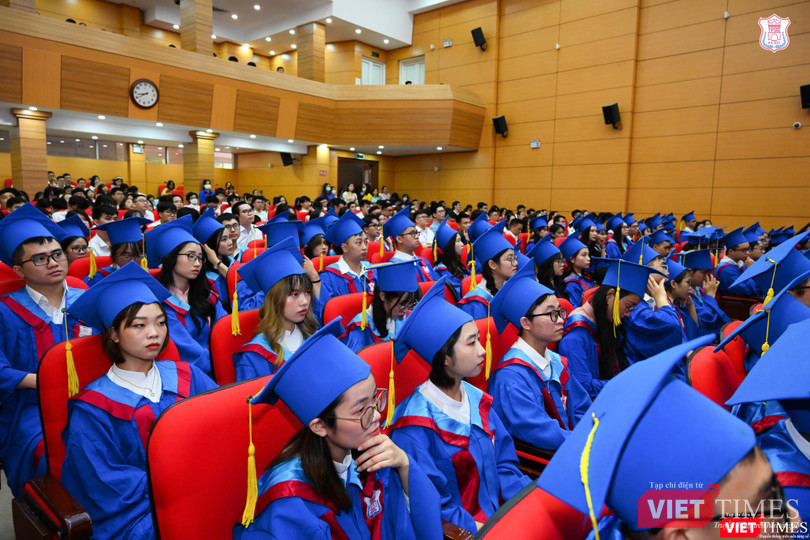 Việc thi cấp giấy phép hành nghề cũng nhằm phản hồi để các trường đại học y biết về chất lượng đào tạo Việc thi cấp giấy phép hành nghề cũng nhằm phản hồi để các trường đại học y biết về chất lượng đào tạo