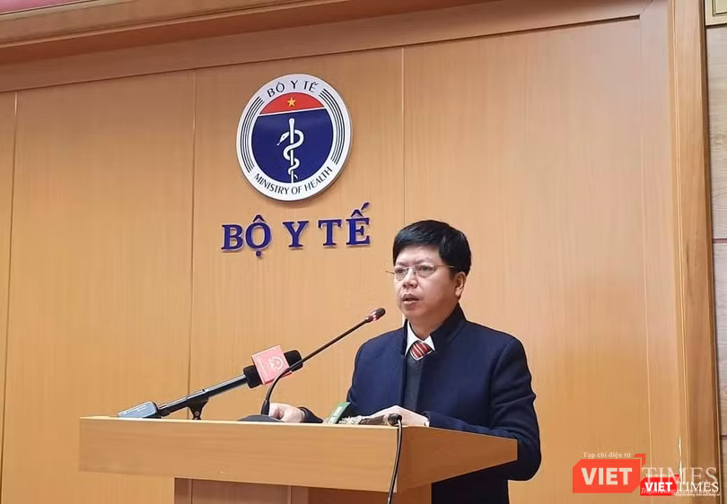 Ông Nguyễn Trọng Khoa - Phó Cục trưởng Cục Quản lý Khám, chữa bệnh báo cáo tình hình phòng dịch của các bệnh viện