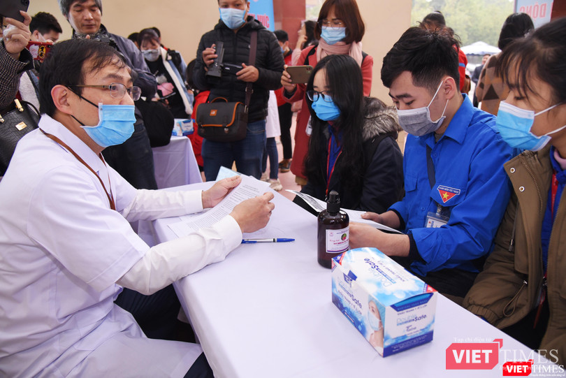Tư vấn để tuyển chọn các tình nguyện viên tham gia thử nghiệm vaccine COVIVAC