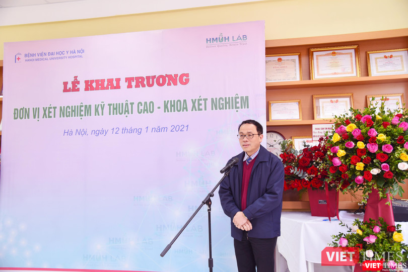 Trưởng Khoa xét nghiệm của Bệnh viện Đại học Y Hà Nội phát biểu khai mạc