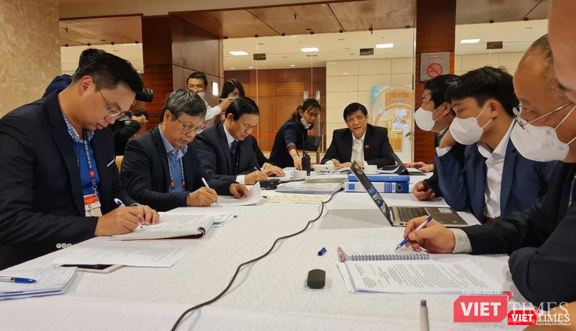 Bộ trưởng Bộ Y tế Nguyễn Thanh Long chủ trì cuộc họp trực tuyến chiều nay, 29/1