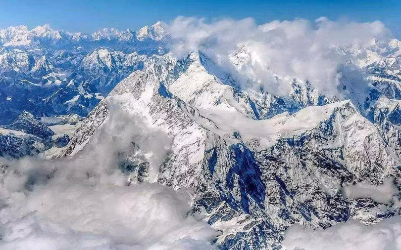 Everest là đỉnh núi cao nhất thế giới. Ảnh: Sohu