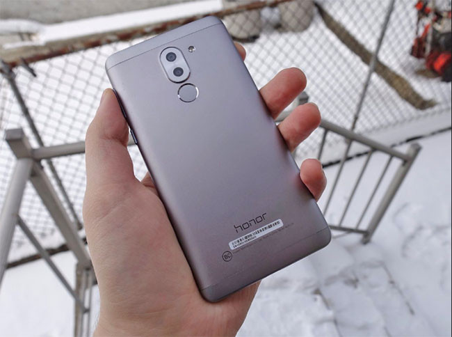 9 smartphone 2017 “vừa túi tiền” của bạn ảnh 9