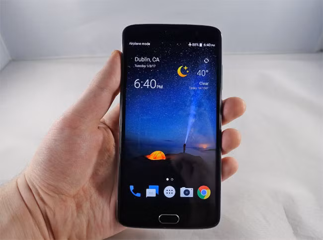 9 smartphone 2017 “vừa túi tiền” của bạn ảnh 8