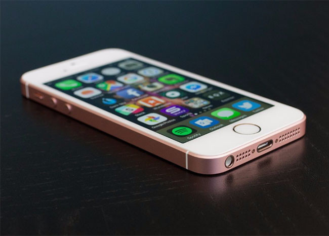 9 smartphone 2017 “vừa túi tiền” của bạn ảnh 7