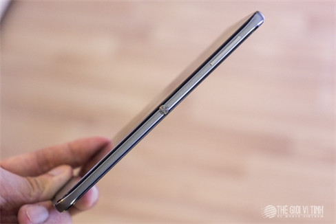 Cận cảnh smartphone BlackBerry DTEK60