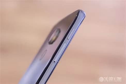 Cận cảnh smartphone BlackBerry DTEK60