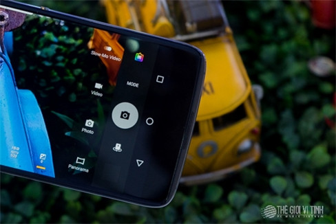 Cận cảnh BlackBerry DTEK60.