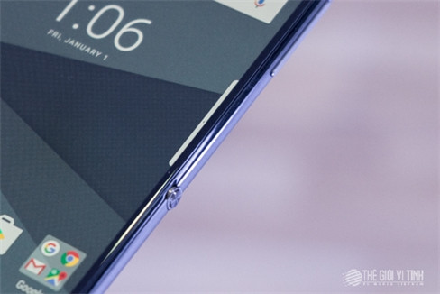 Cận cảnh BlackBerry DTEK60.