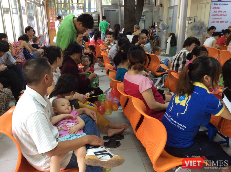 VT_ chơ tiem vaccin.JPG