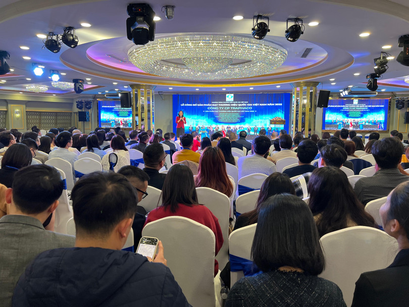 Diễn đàn “Ngành Dược đổi mới sáng tạo, tối ưu điểm chạm khách hàng” thu hút khoảng 500 đại biểu