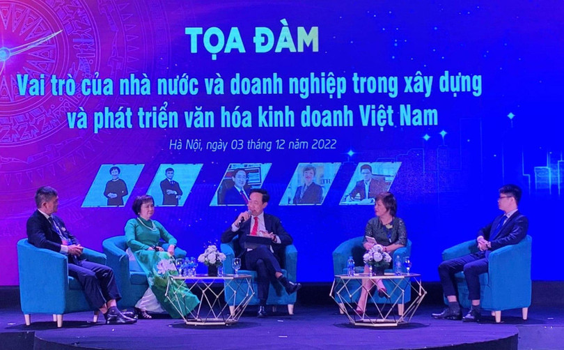 Tại Diễn đàn đã diễn ra toạ đàm "Vai trò của nhà nước và doanh nghiệp trong xây dựng và phát triển văn hoá kinh doanh Việt Nam"