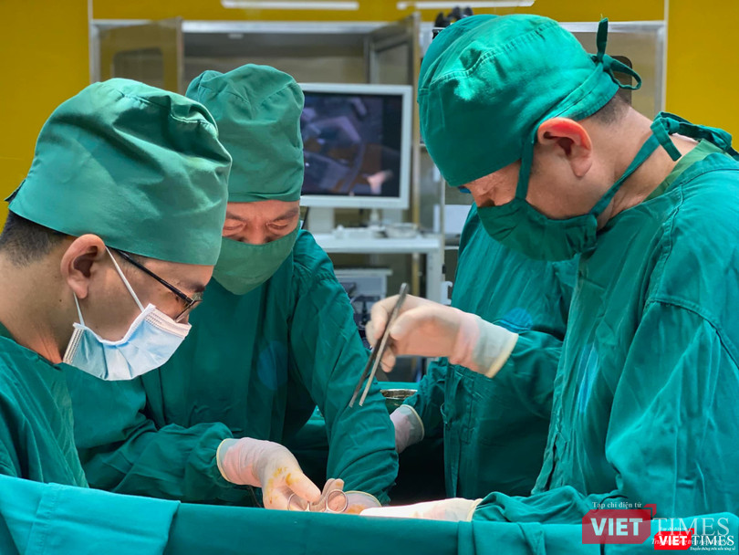 Bộ Y tế cũng đề xuất nâng cao chế độ đãi ngộ, thu hút nguồn nhân lực y tế Bộ Y tế cũng đề xuất nâng cao chế độ đãi ngộ, thu hút nguồn nhân lực y tế