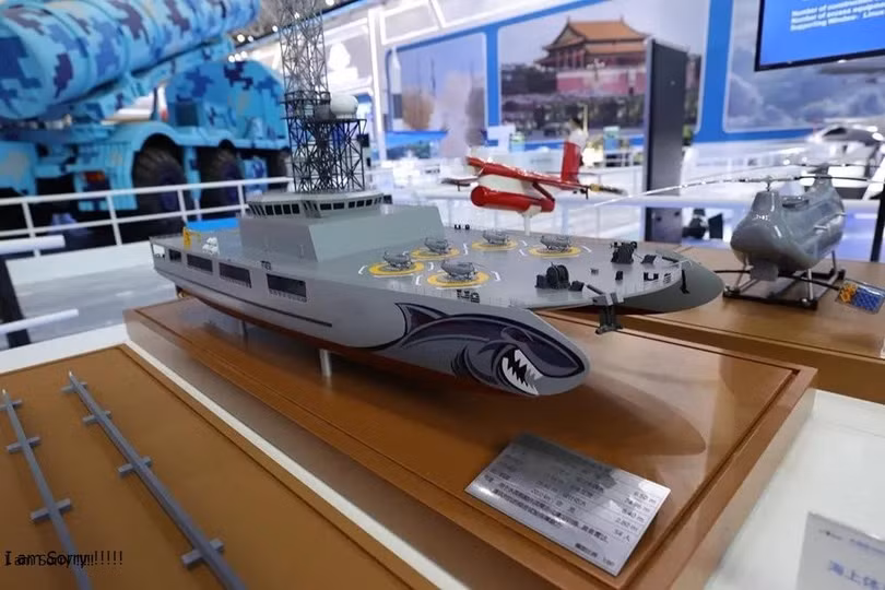 Mô hình tàu sân bay dùng cho máy bay không người lái trưng bày tại Triển lãm Chu Hải (Ảnh: Chinatimes). Mô hình tàu sân bay dùng cho máy bay không người lái trưng bày tại Triển lãm Chu Hải (Ảnh: Chinatimes).