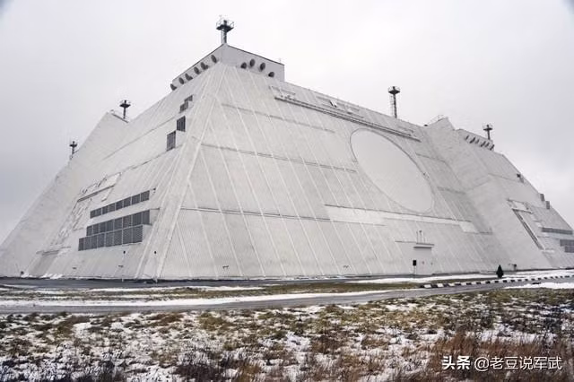 Siêu radar Don-2NP của hệ thống phòng thủ tên lửa A-235 (Ảnh: Toutiao). Siêu radar Don-2NP của hệ thống phòng thủ tên lửa A-235 (Ảnh: Toutiao).