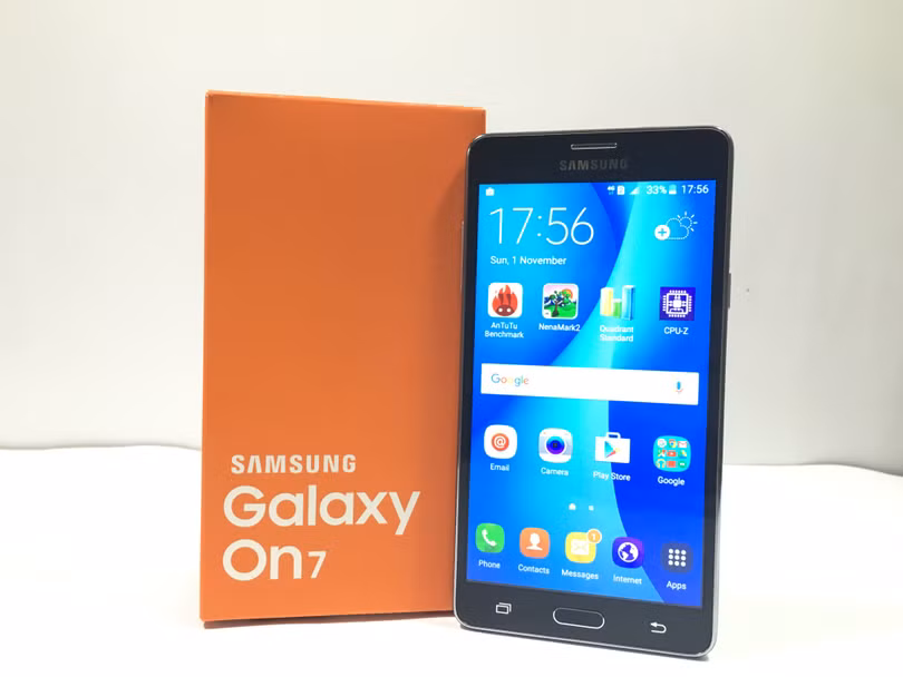 Điện thoại Samsung Galaxy On7 giá 3,99 triệu đồng