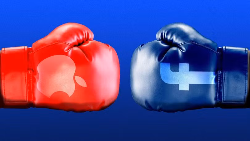 Apple và Facebook đối đầu trong vấn đề quyền riêng tư của người dùng. Ảnh: Axios.