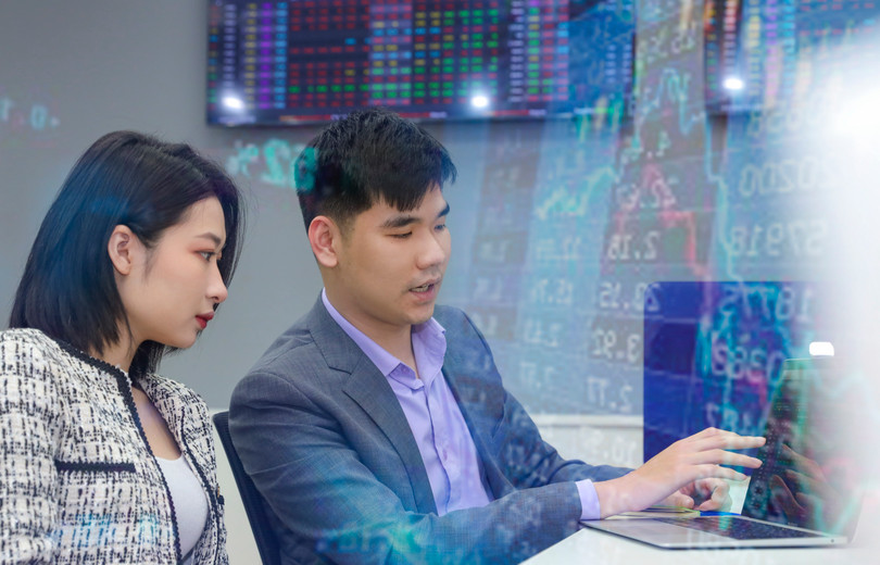 Triển vọng nhóm cổ phiếu công nghệ, viễn thông sau năm "phá đỉnh"