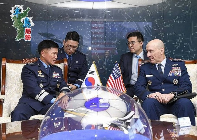 Hai tuong My Han hop.jpg