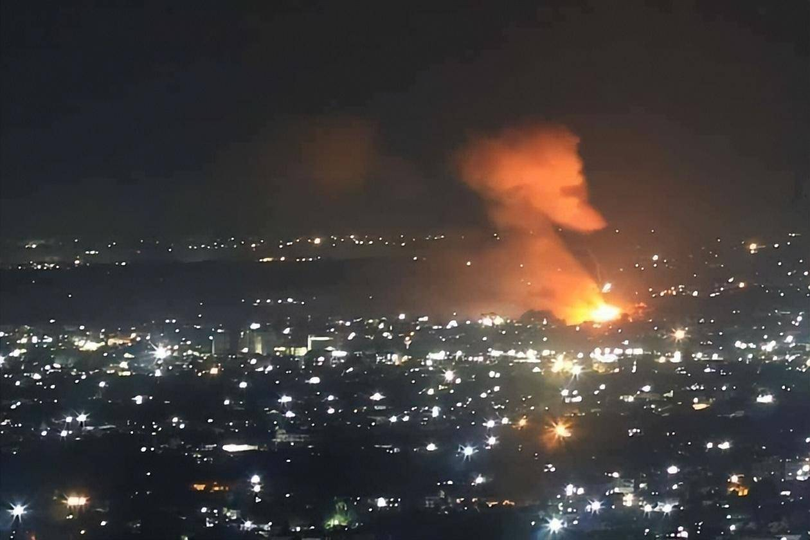 Vu chay no nhin tu xa.png