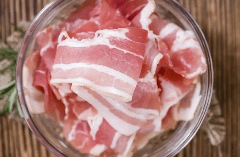 Tiep xuc voi thit song cung bi nhiem benh.png