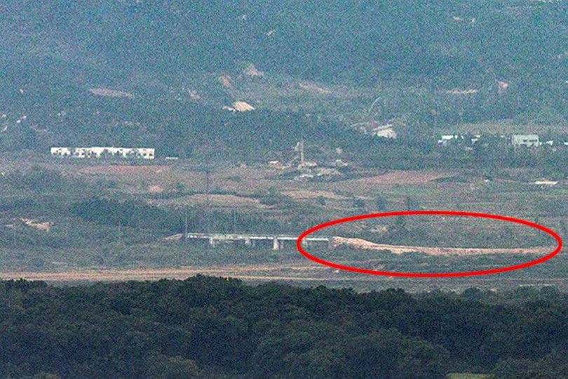 Tuyen duong bo bi pha 2.jpg