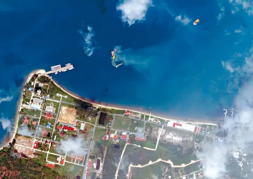 Ảnh vệ tinh chụp Căn cứ Hải quân Ream ở Sihanoukville. Ảnh vệ tinh chụp Căn cứ Hải quân Ream ở Sihanoukville.