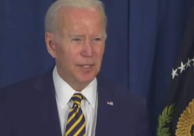 Tổng thống Mỹ Biden tảng lờ khi được hỏi liệu Ukraine có nên "cắt đất cầu hòa" hay không?