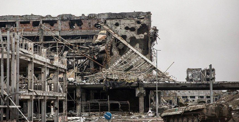 Thành phố Severodonesk bị tàn phá nặng nề trước khi Quân đội Ukraine rút đi (Ảnh: QQ).