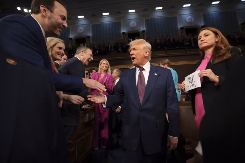 Trump bi gio bien.jpg