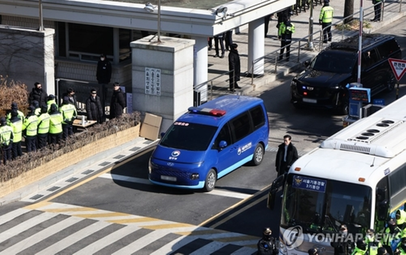 Xe cho ong Yooon roi Toa an.png