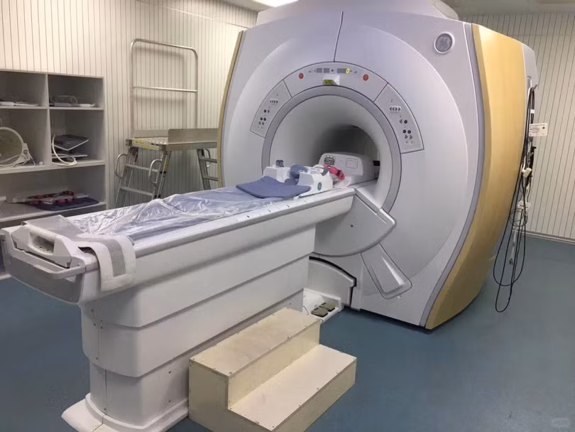 May chup cong hiong tu trang bi dung chup cho phu nu.jpg