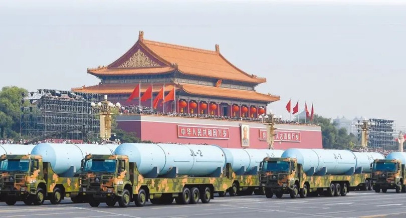 Ten lua Julang-2 hoan cai tu DF-41.jpg