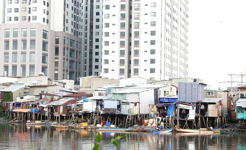 TP.HCM (cũ) vẫn còn hơn 39.600 căn nhà trên và ven 398 tuyến sông, kênh, rạch lớn nhỏ với 65.000 hộ gia đình.