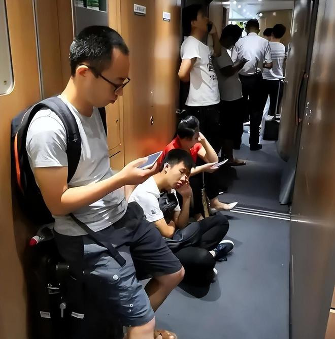 Hanh lang loi di cung chat nguoi.jpg