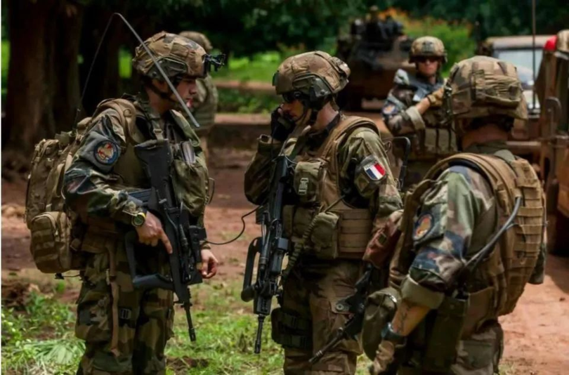 HLV Phap va linh Ukraine.png