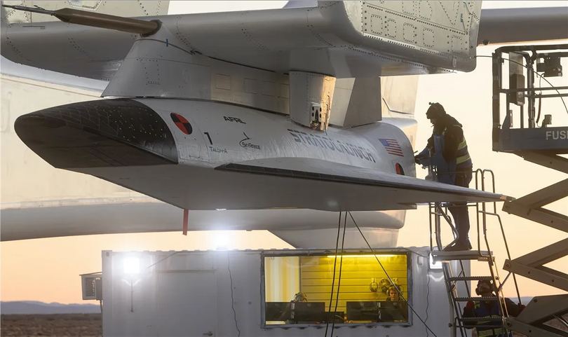 Talon-2 treo duoi canh.png