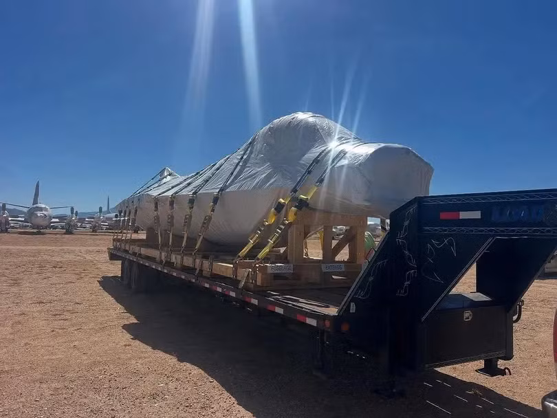 F-16 duoc boc kin.png